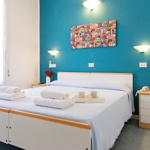 Camera con letto king size